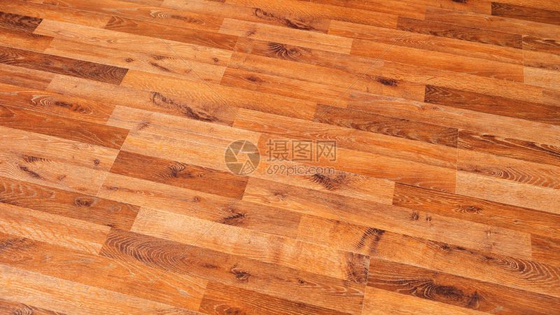 实木地板龙骨间距，究竟多少才合适？**