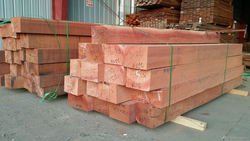 上海SPC地板厂家出厂价，揭秘SPC地板的性价比秘密